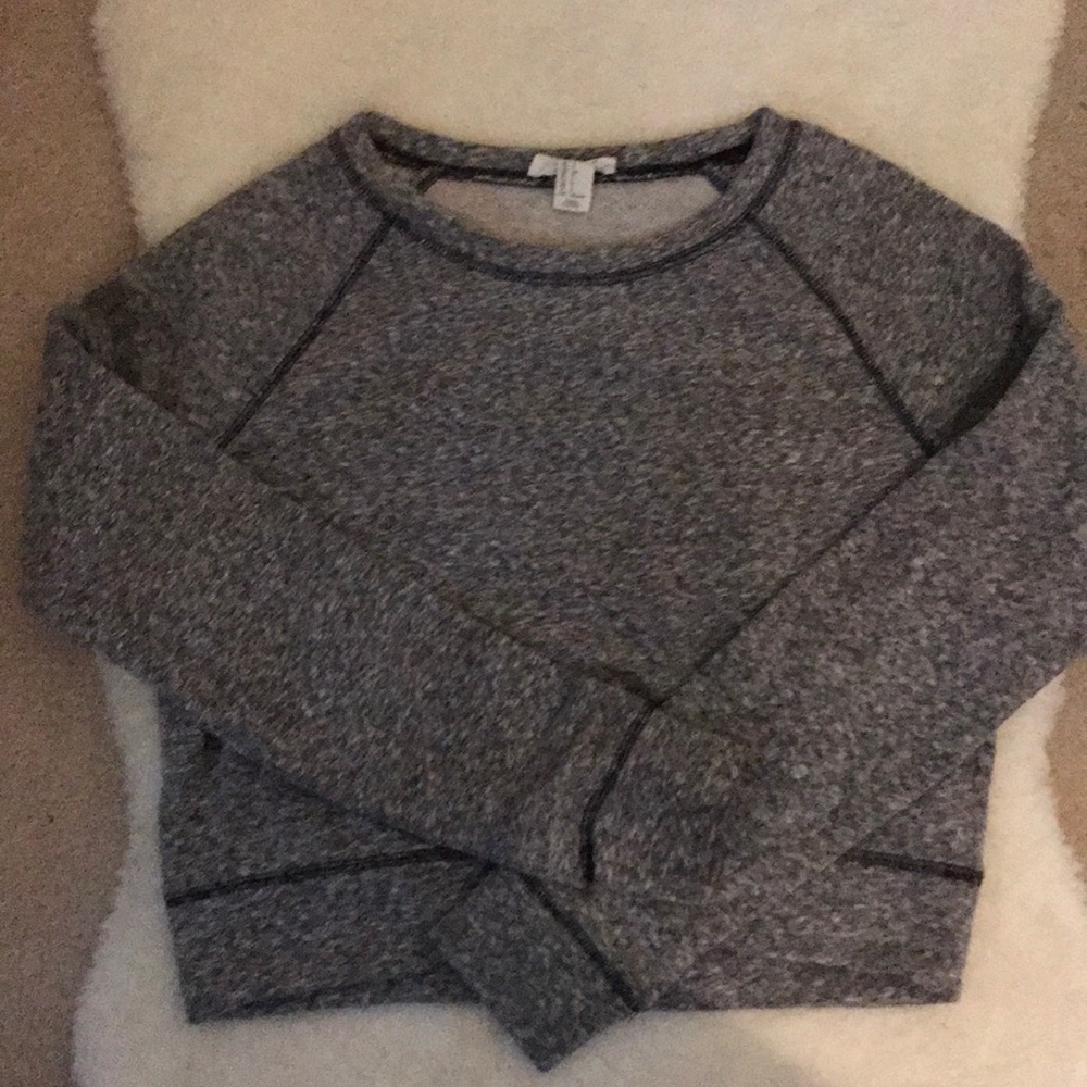 NWOT Forever 21 Blue-Gray Cropped Sweater